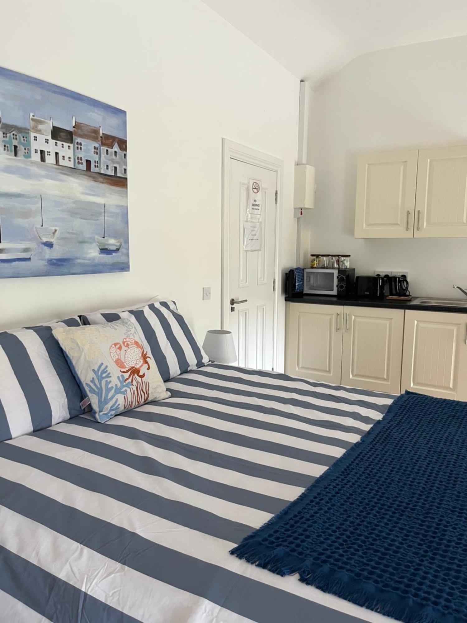 Mcgrath'S Bar & Accommodation Causeway Exteriér fotografie